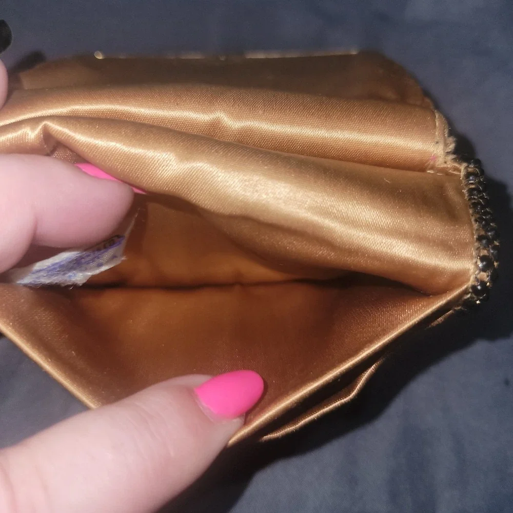 Vintage Whiting And Davis Black Gold Mesh Wallet Kiss Lock Snap Coin Purse
